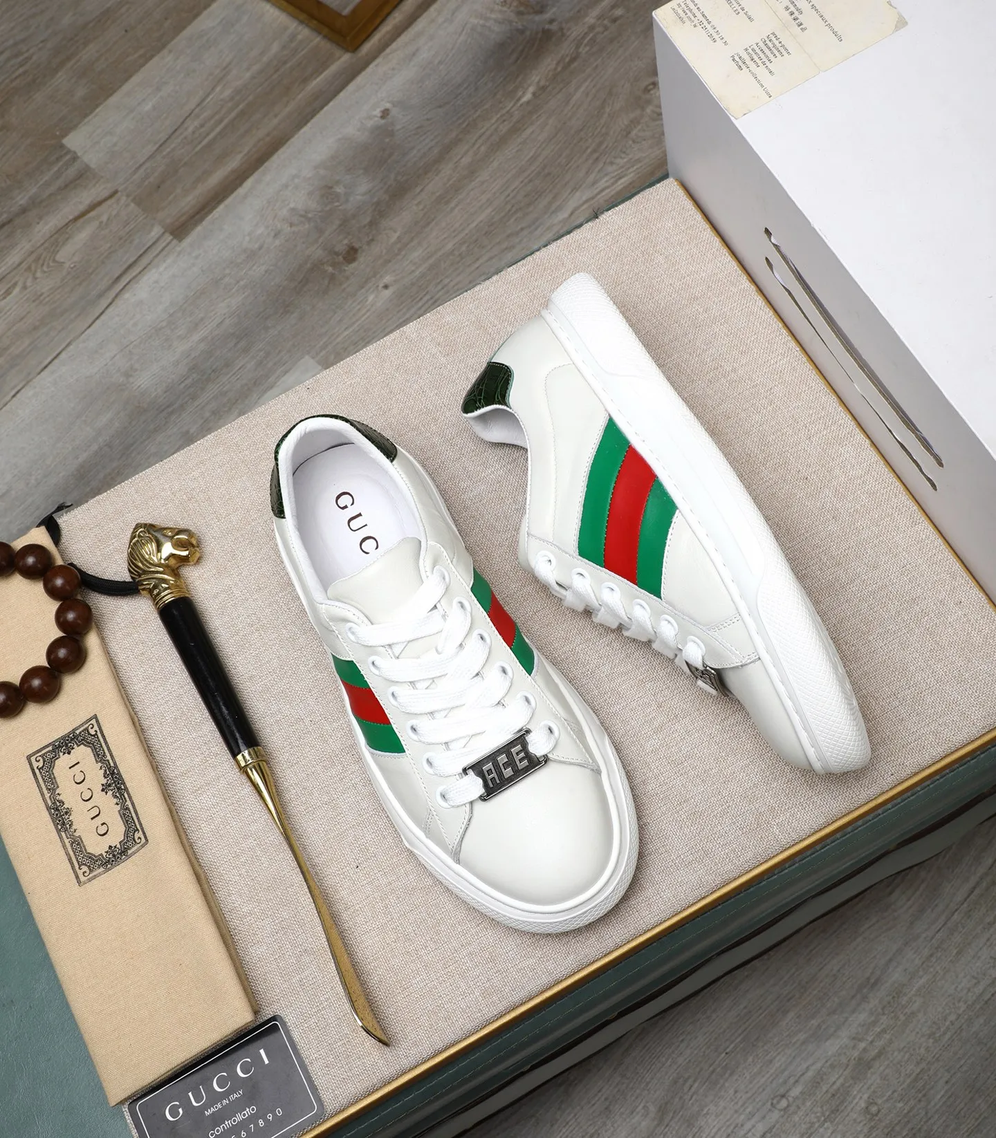 Men's clothing and shoes 💰500 (Gucci) The latest 🎁🎁 casual and fashionable men's shoes 👟 from the official website, hot style 💥 style is simple and elegant, exclusive for trendy men. Unique official website latest brand double G elements 👑 original Gucci decoration, fashionable and generous, original material original calfskin, ✅ fully imported first-layer pigskin lining, official website designated wear-resistant, lightweight original rubber casual outsole, counter classic model taken in kind, 38-44 black and white optional